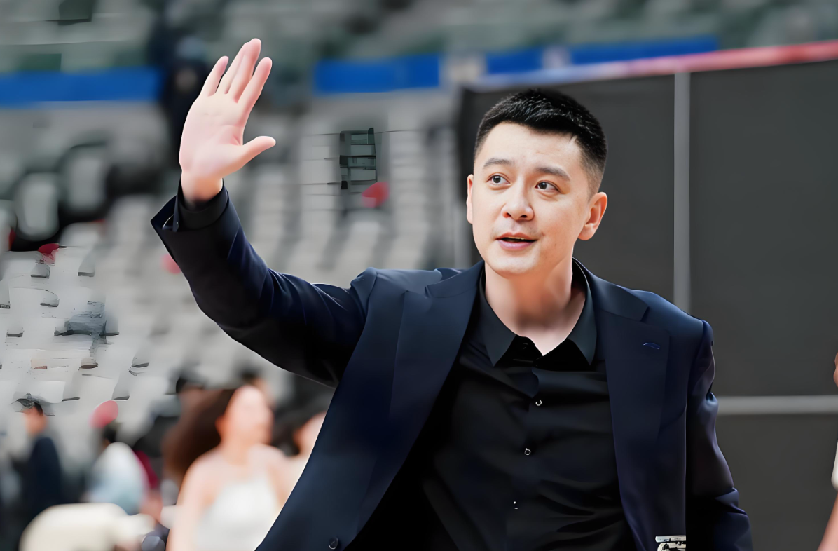 b体育官网-辽宁输给新疆队19分！杨鸣留下了4大谜题，球迷看不明白